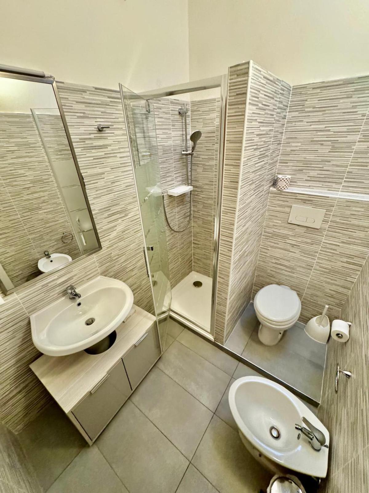 Double Room Private External Bathroom,1618268894:JPEG